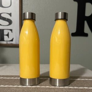 New - Set of (2) 22oz Yellow Water Bottles